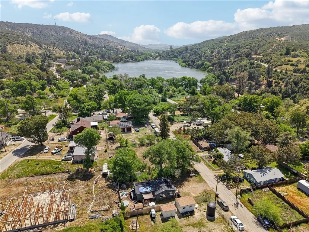 18133 Ellstree Drive, Lake Hughes, California 93532 home-pic-23